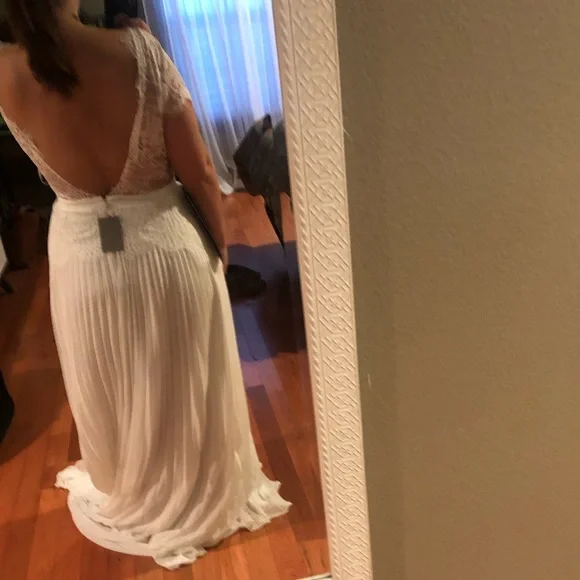 ASOS White Lace Cap Sleeve Wedding Dress - Picture 7 of 7